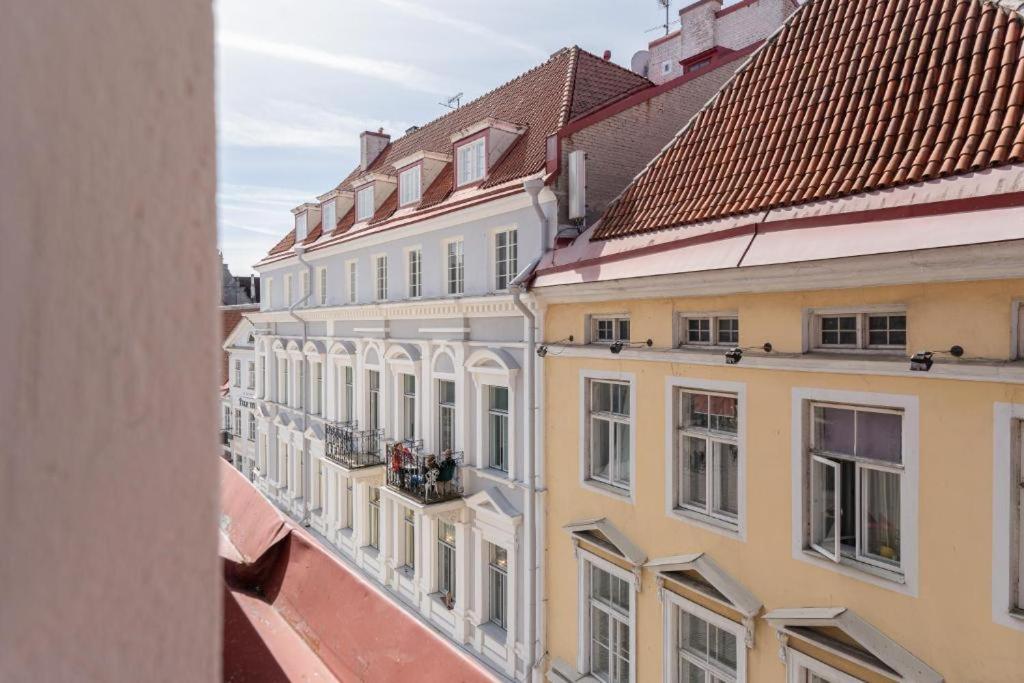 Old Town Square Residence Таллин Экстерьер фото